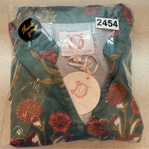 Victoria Dunn Billy Blouse - Picture 5 of 5